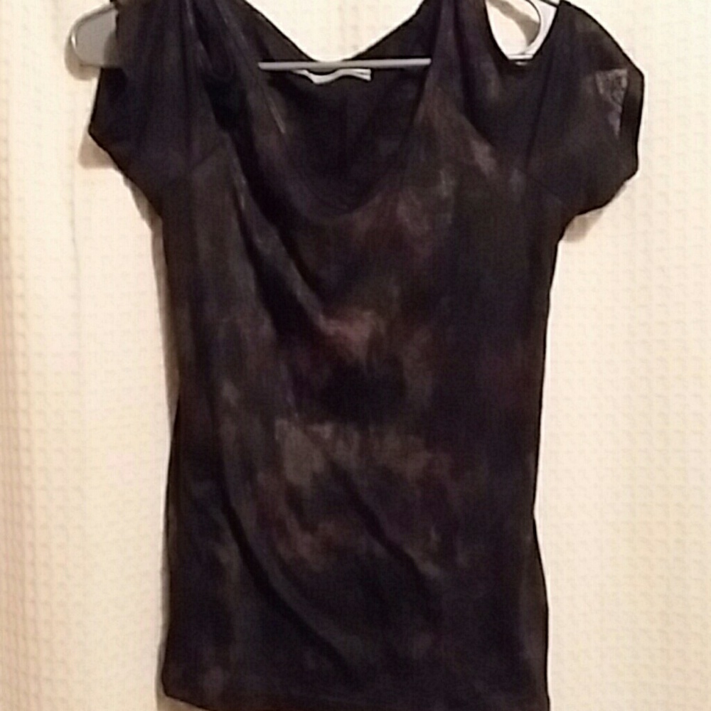 tank/shirt.